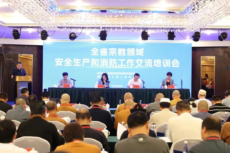 ȫʡ�ڽ�����ȫ����������������ѵ���ڽ̻��������Ӧ�������ڳ����а����ؾ���